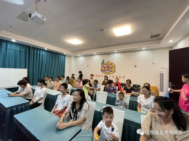 株洲市荷塘区语翔残疾儿童康复学校,株洲残疾儿童学校,株洲儿童学校,株洲残疾儿童教育,聋儿语言康复学校,聋儿康复 株洲市荷塘区语翔残疾儿童康复学校,株洲残疾儿童学校,株洲儿童学校,株洲残疾儿童教育,聋儿语言康复学校,聋儿康复