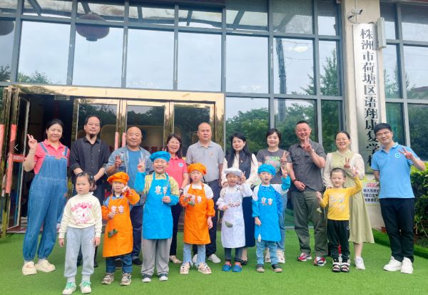 株洲市荷塘区语翔康复学校,株洲残疾儿童学校,株洲儿童学校,株洲残疾儿童教育,聋儿语言康复学校,聋儿康复 株洲市荷塘区语翔康复学校,株洲残疾儿童学校,株洲儿童学校,株洲残疾儿童教育,聋儿语言康复学校,聋儿康复